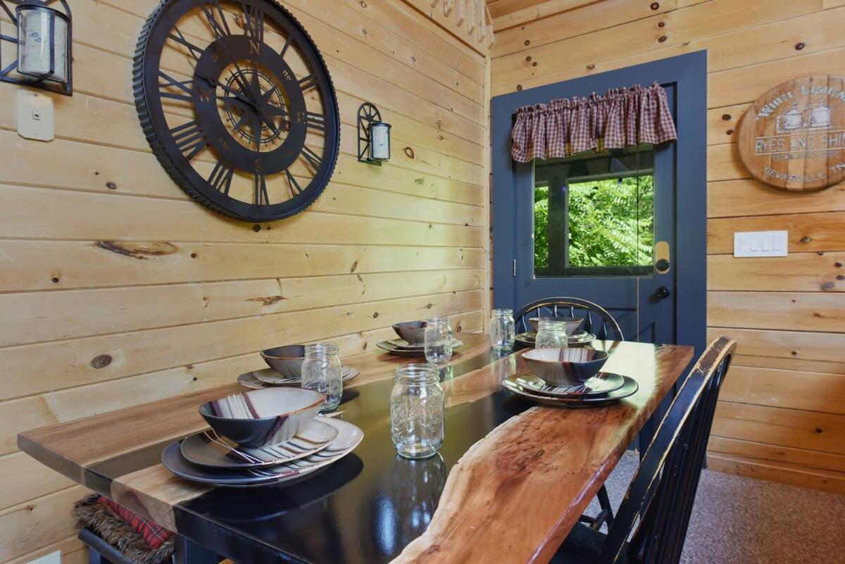Ryes And Shine Bootlegger'S Cabin! Hot Tub* Pool* Arcade* Billiards *Ev * Pet Friendly Sevierville Zewnętrze zdjęcie