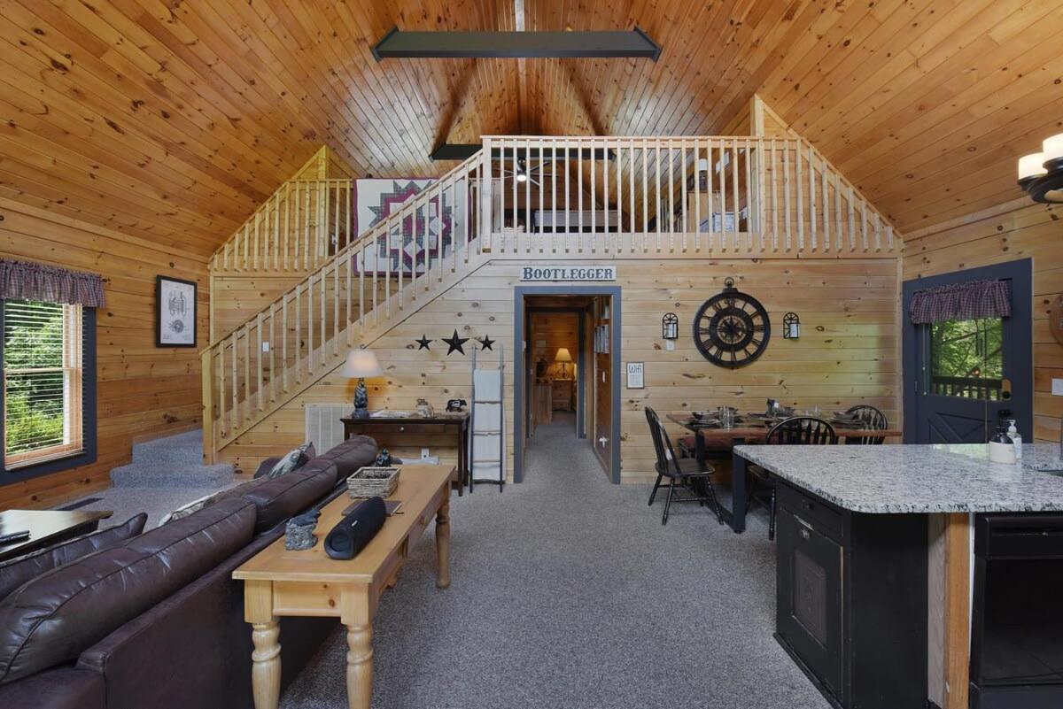 Ryes And Shine Bootlegger'S Cabin! Hot Tub* Pool* Arcade* Billiards *Ev * Pet Friendly Sevierville Zewnętrze zdjęcie