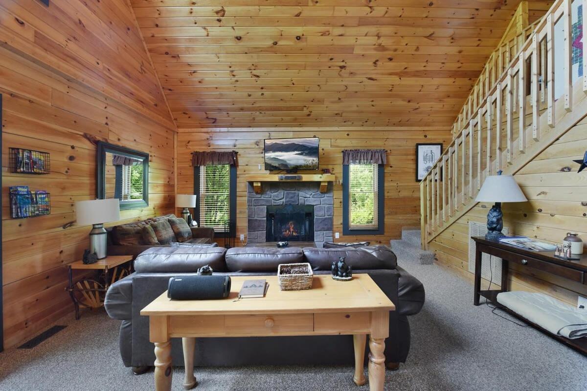Ryes And Shine Bootlegger'S Cabin! Hot Tub* Pool* Arcade* Billiards *Ev * Pet Friendly Sevierville Zewnętrze zdjęcie