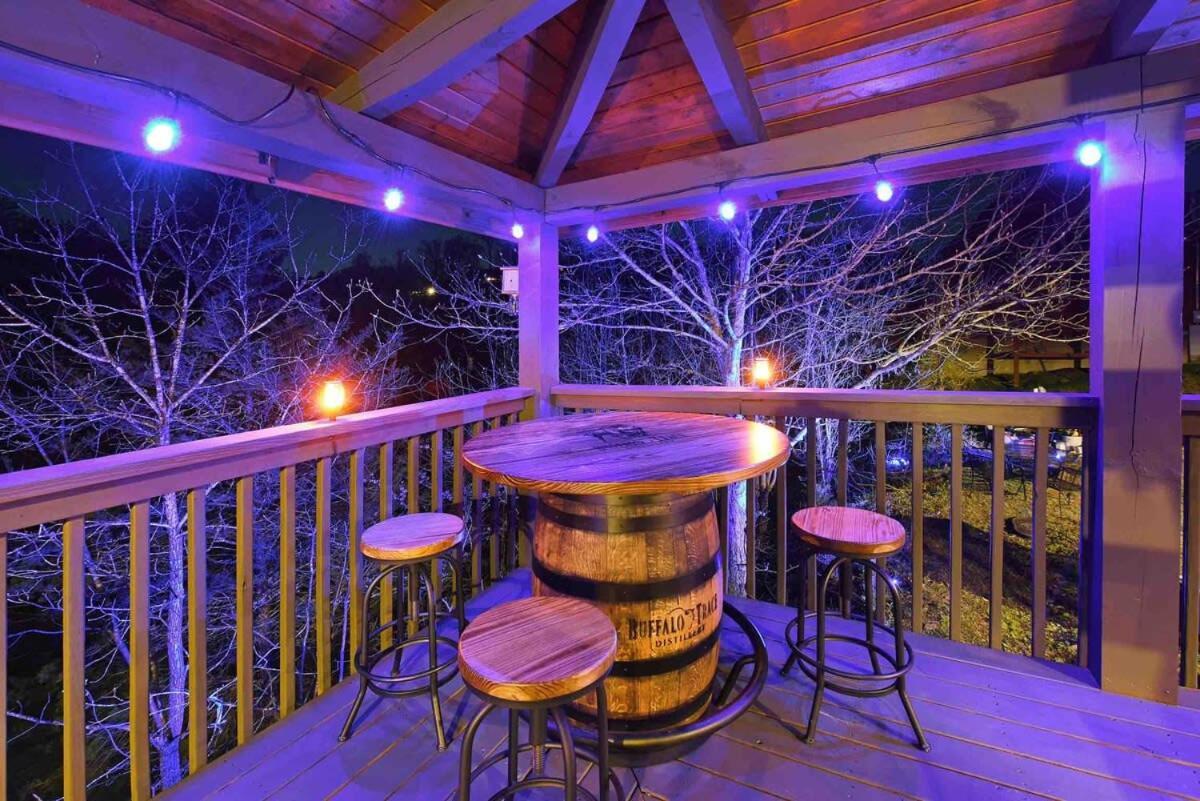 Ryes And Shine Bootlegger'S Cabin! Hot Tub* Pool* Arcade* Billiards *Ev * Pet Friendly Sevierville Zewnętrze zdjęcie