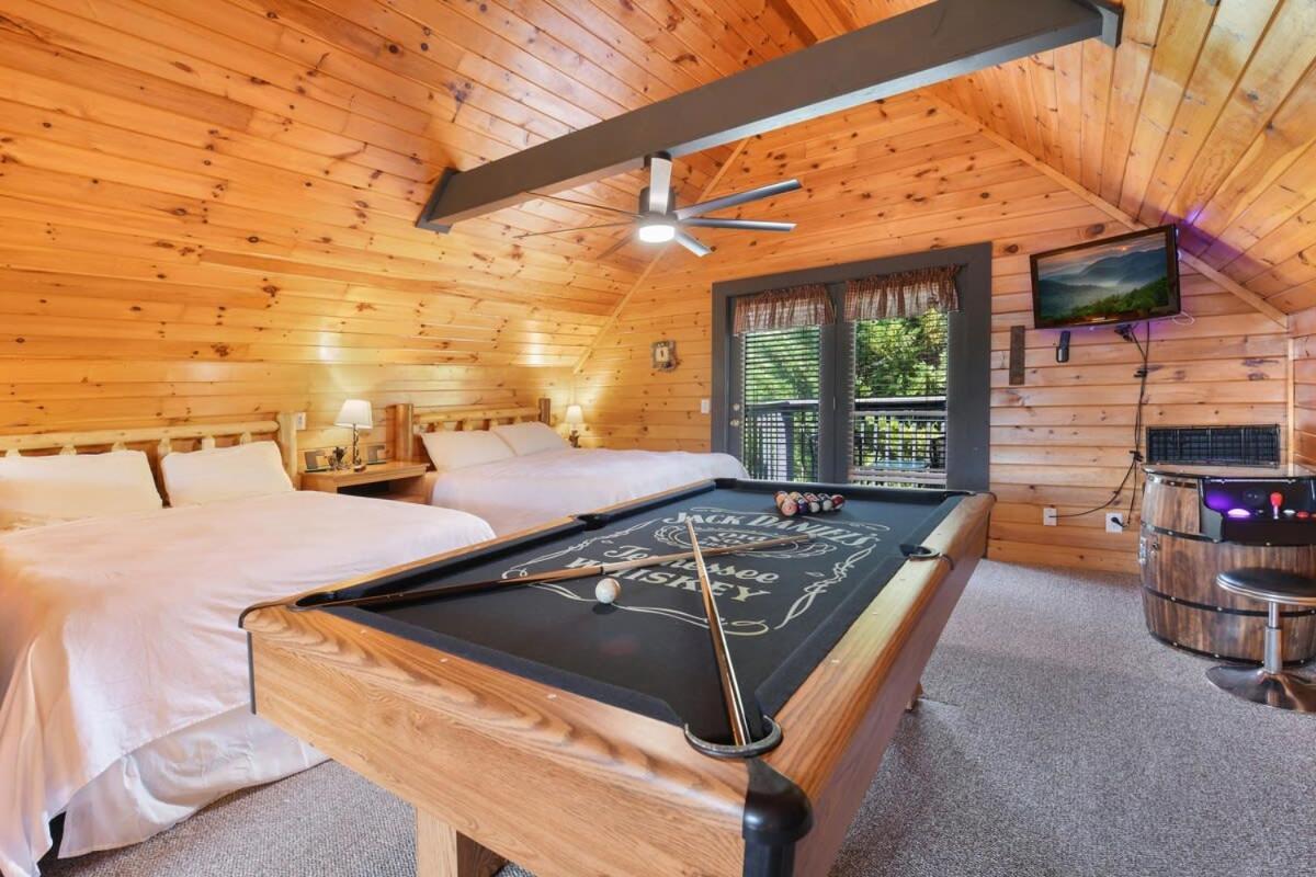 Ryes And Shine Bootlegger'S Cabin! Hot Tub* Pool* Arcade* Billiards *Ev * Pet Friendly Sevierville Zewnętrze zdjęcie