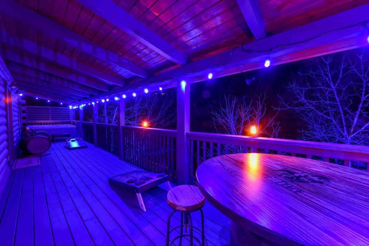 Ryes And Shine Bootlegger'S Cabin! Hot Tub* Pool* Arcade* Billiards *Ev * Pet Friendly Sevierville Zewnętrze zdjęcie